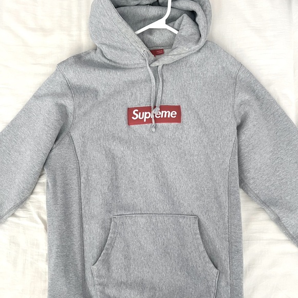 Authentic Supreme box logo hoodie - Picture 2 of 3